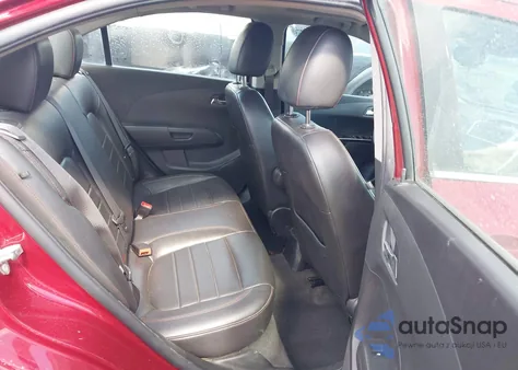 2017 Chevrolet Sonic Premier Auto z USA, uszkodzony, nr VIN 1G1JF5SB1H4118733